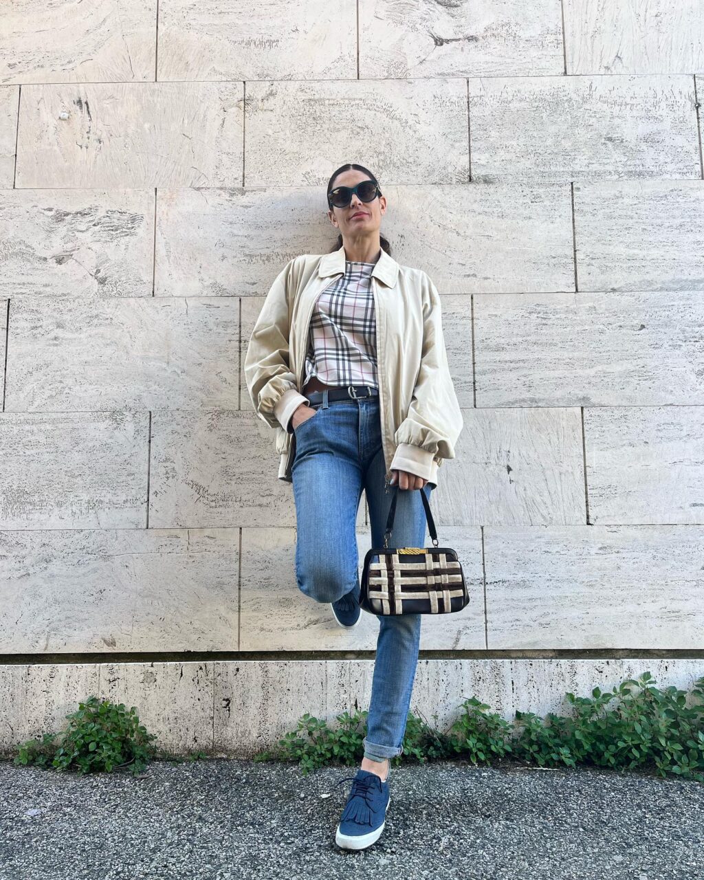 Instagram post from lepi_vintageshop. This post is in position 0.